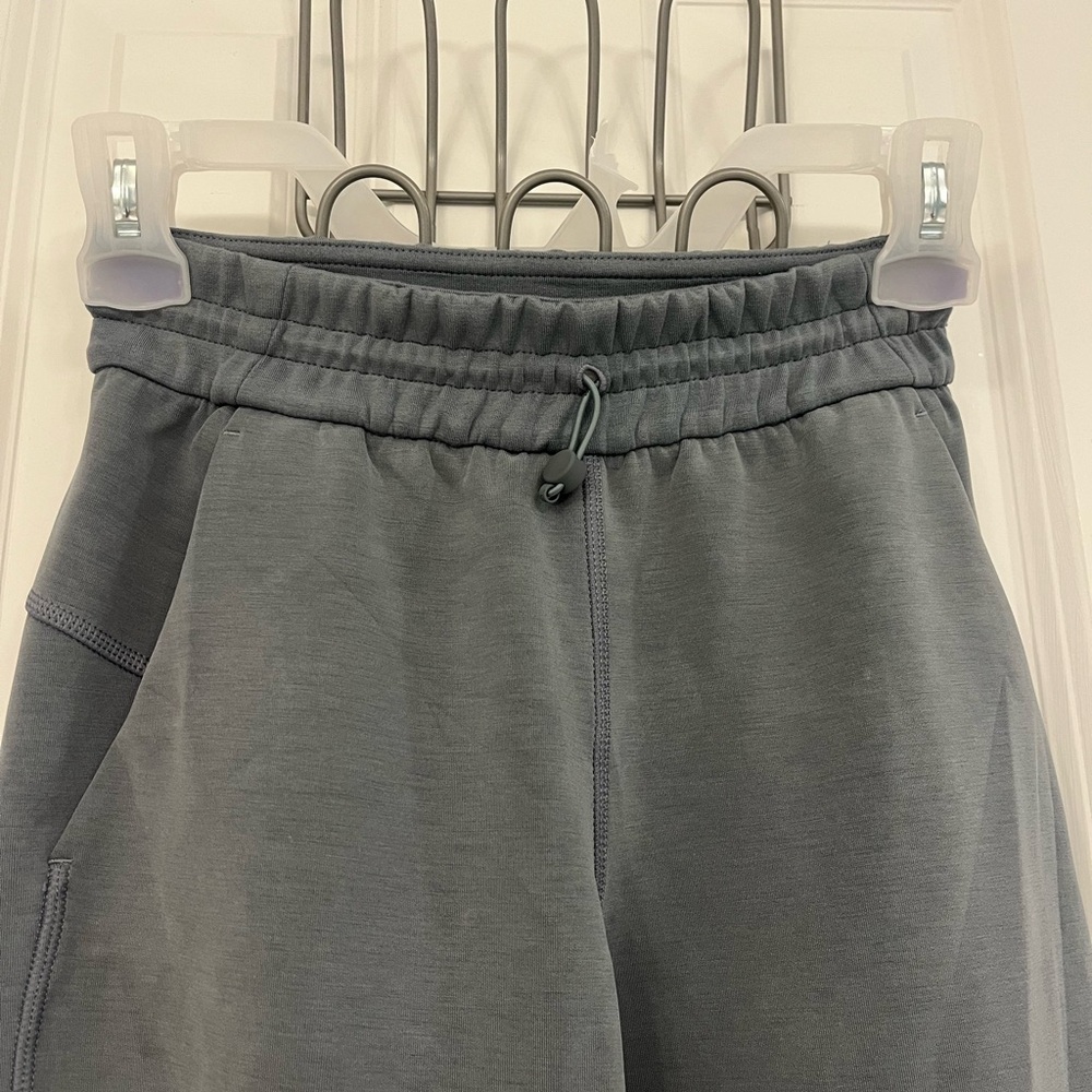 Lululemon Light Blue Yoga Pants - Picture 4 of 4